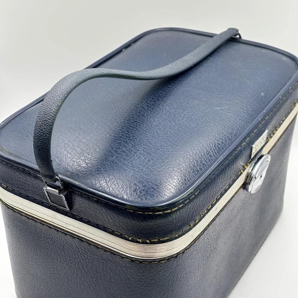 Vintage Amelia Earhart Train Case Navy Blue Hard Shell Vanity Makeup Travel Bag